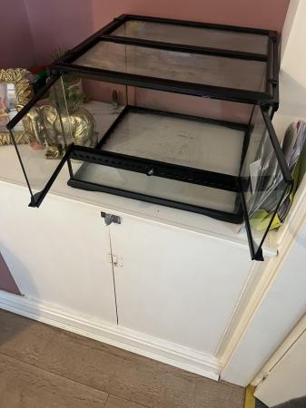 Image 2 of Exo terra Terrarium measuring 12ins high, 18ins wide and dee