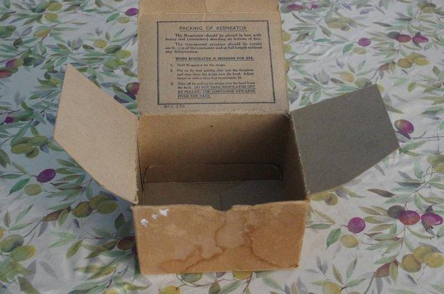 Preview of the first image of World war 2 gas mask box used during World war 2.