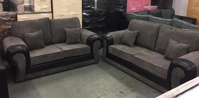Preview of the first image of Tango 3+2 sofa in black/charcoal.