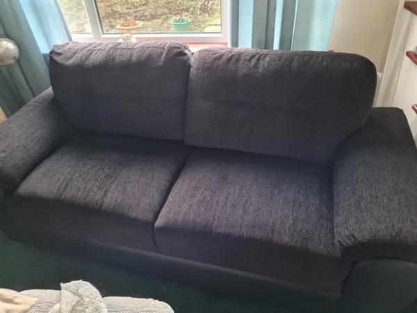 Image 2 of 2no settees excellent condition