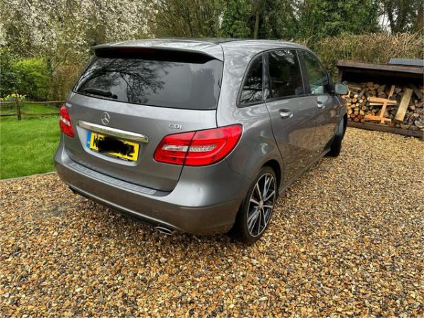 Image 2 of Mercedes B Class 180 Sport in silver