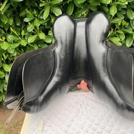Image 15 of Kent And Masters 17 inch Cob saddle