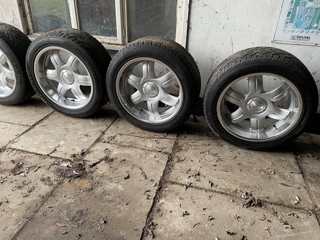 Preview of the first image of Lenso 20”4 alloy wheels with tyres decent tread.