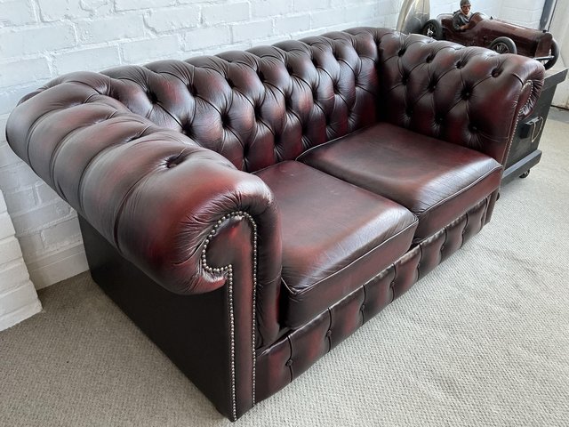 2 seater Oxblood chesterfield sofa. Excellent condition. — photo 3 of 4