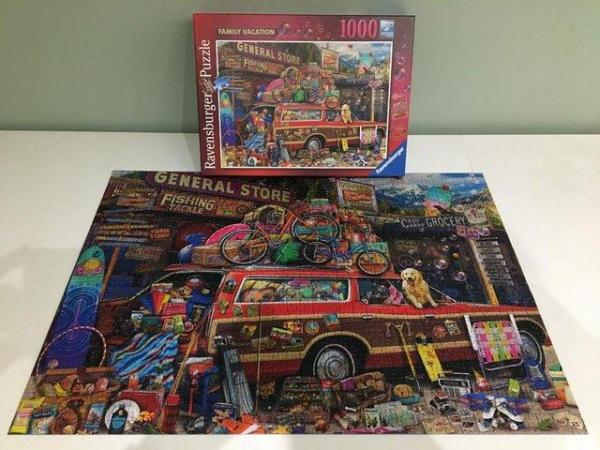 Image 3 of Ravensburger 1000 piece jigsaw titled Family Vacation.