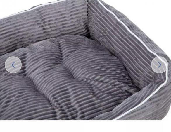 Image 2 of Medium corded dog bed,brand new