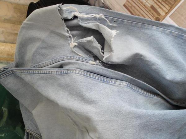 Image 2 of Ripped Used Blue Denim Jeans 32" W 34" leg C317