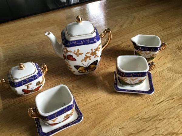Image 3 of Miniature tea set and tray