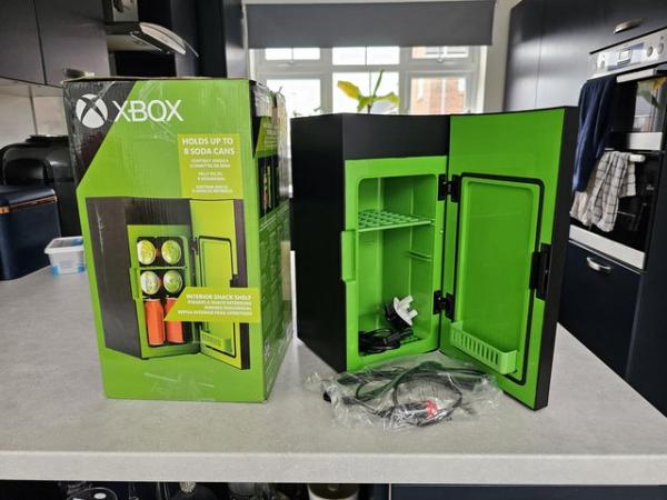Image 3 of Xbox drinks fridge - 4.5 Litre capacity - from currys