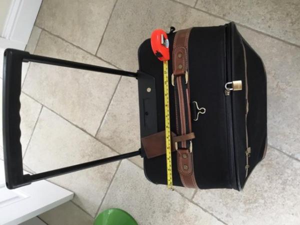 Image 2 of A nice sturdy suitcase for sale
