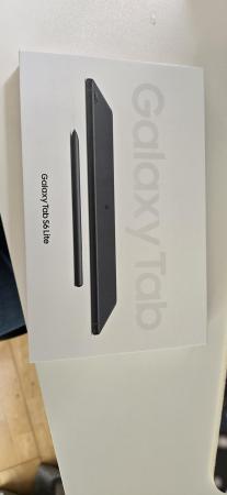Image 2 of Samsung s6 lite tablet new sealed