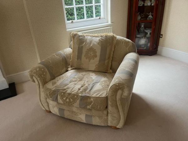 Image 3 of Hand made TaylorCleopatra grand sofa Peter guild upholstery