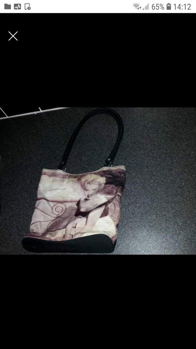 Preview of the first image of Marilyn Monroe Handbag.