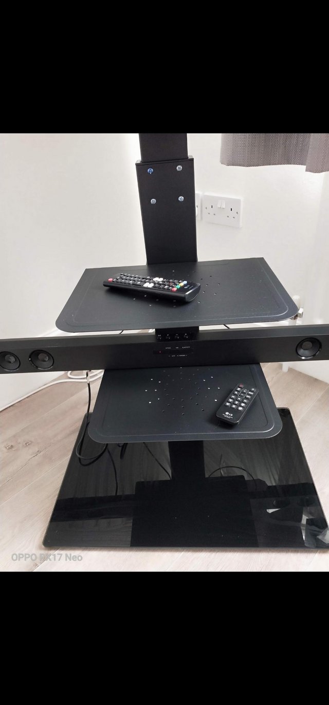 Preview of the first image of LG 50 Inch 4K SMART TV LG SOUNDBAR+ STAND.