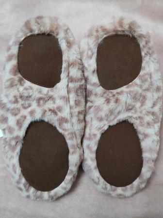 Image 11 of BNWT M&S Pink Booties Slipper Size 6-8