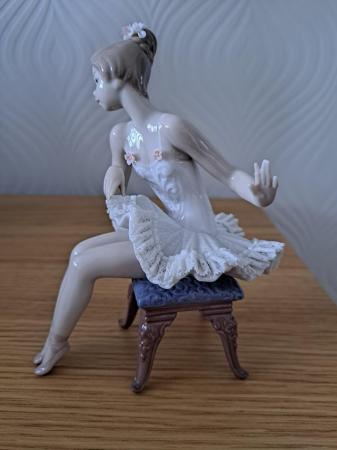 Image 3 of Lladro Recital figurine 010.05496