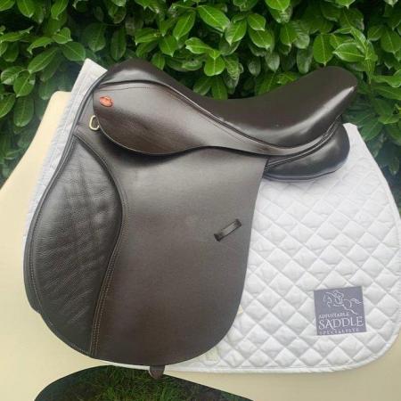 Image 1 of Kent and Masters 17.5 inch cob saddle