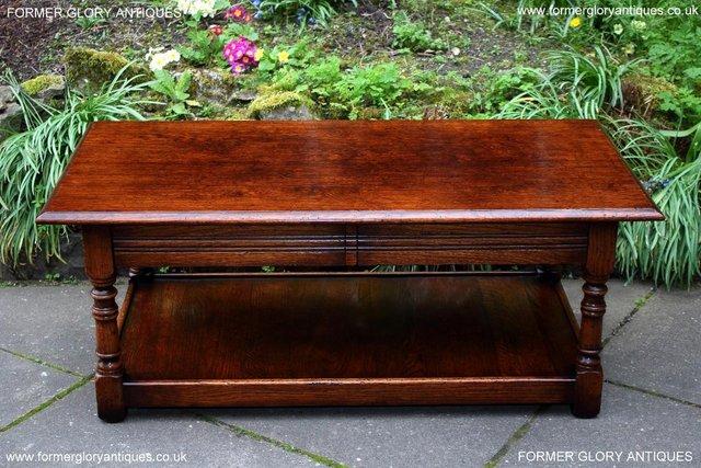 Image 60 of A TITCHMARSH AND GOODWIN STYLE OAK TWO DRAWER COFFEE TABLE