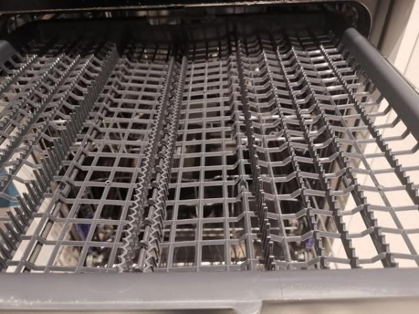 Image 3 of Beko dishwasher - freestanding