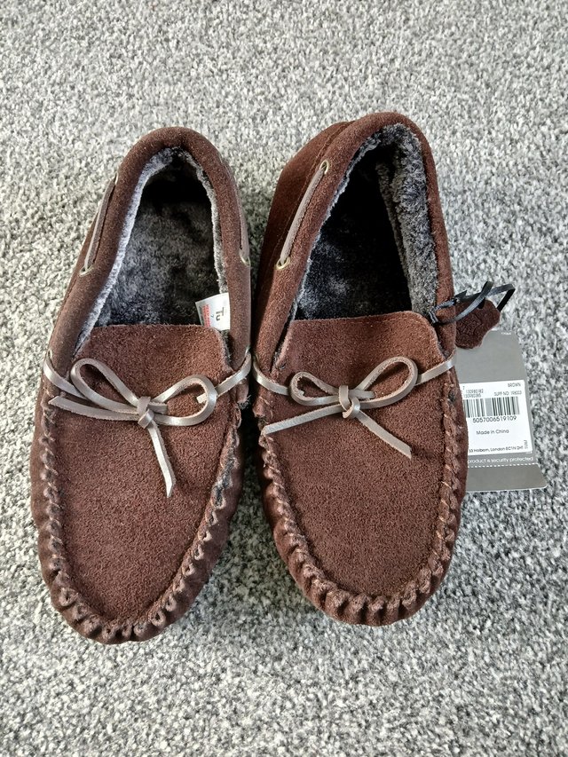 Preview of the first image of New Mens brown suede slippers.