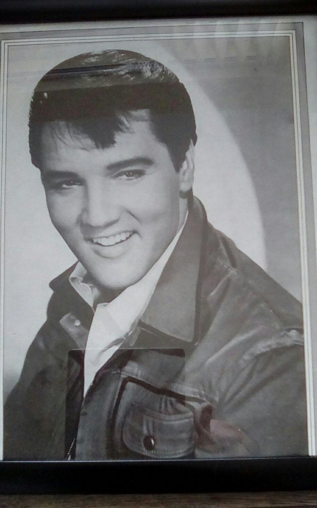 Preview of the first image of Elvis Presley framed picture 3.