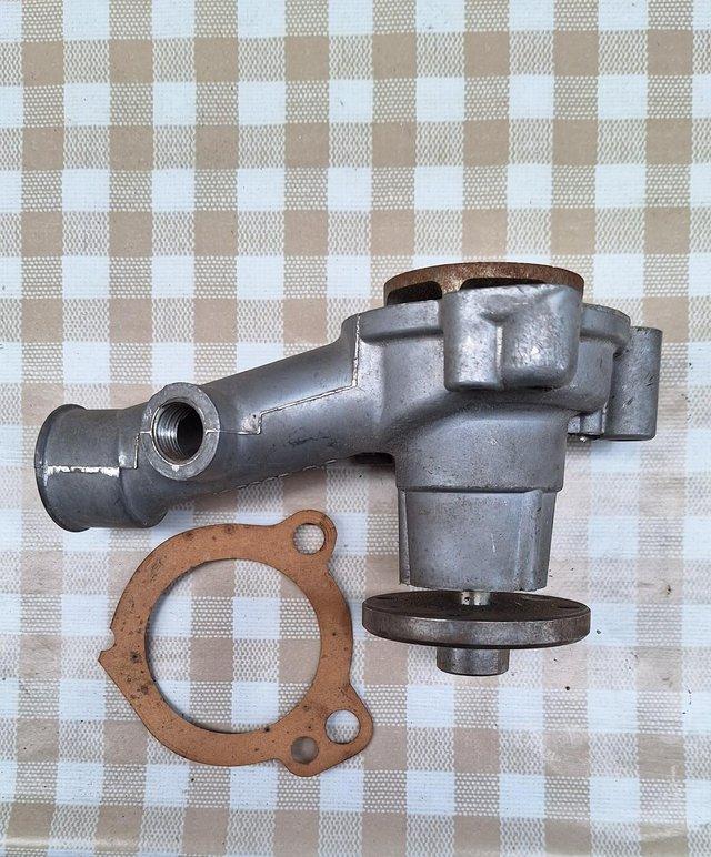 Preview of the first image of WATER PUMP FOR FORDS 1960 TO 1970..