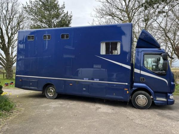 Image 1 of Daf 7.5t Horsebox 2013 with living stalled for 4