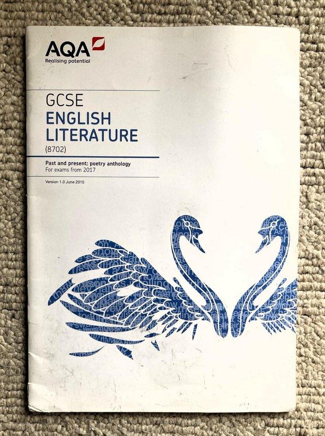 Preview of the first image of GCSE BOOK ENGLISH AQA POETRY ANTHOLOGY GUIDE SCHOOL EXAMS.