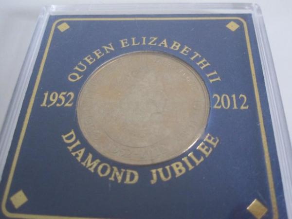 Image 2 of Queen Elizabeth II diamond jubilee coin