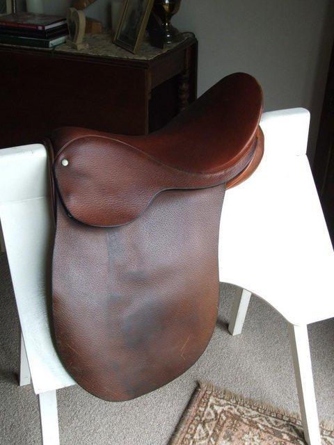 Preview of the first image of Turf and Travel 'Fulmer' saddle.