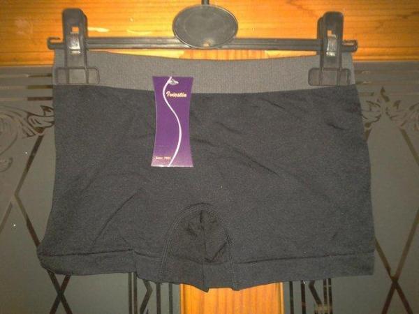 Image 3 of New Ladies Lycra Tight fitsports gym yoga shorts S - M
