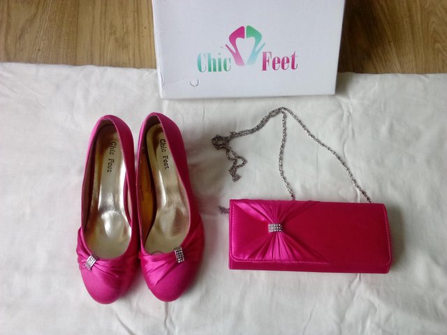 Preview of the first image of Matching set of shoes and bag,.