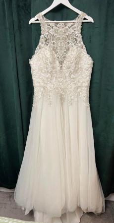 Image 3 of Ivory A line wedding dress size 16