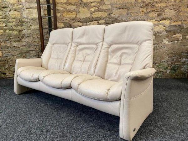 Image 1 of Himolla Cumuly Recliner 3 seater sofa cream Leather