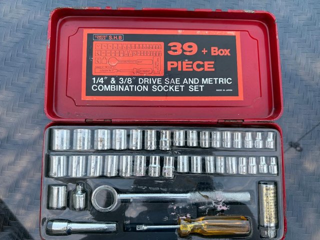 vintage S.H.B. "39 + Box Piece" combination socket set — Cars & Vehicles in Wickford