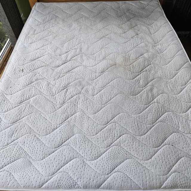 Preview of the first image of King-size aquastyle waterbed mattress.