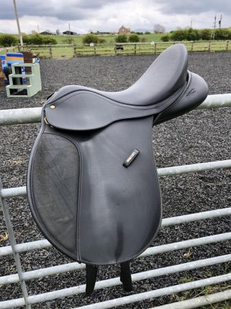 Image 3 of Wintec-wide saddle “17” -good condition