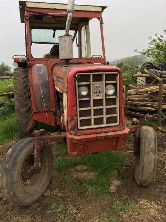 Image 8 of International 474 Cheap Working Diesel Farm Tractor