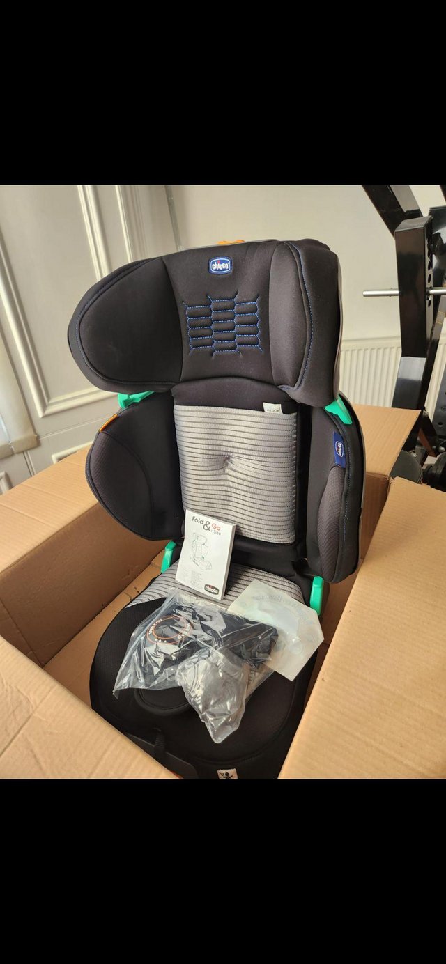 Preview of the first image of Baby car seat high end quality chicco fold and go..