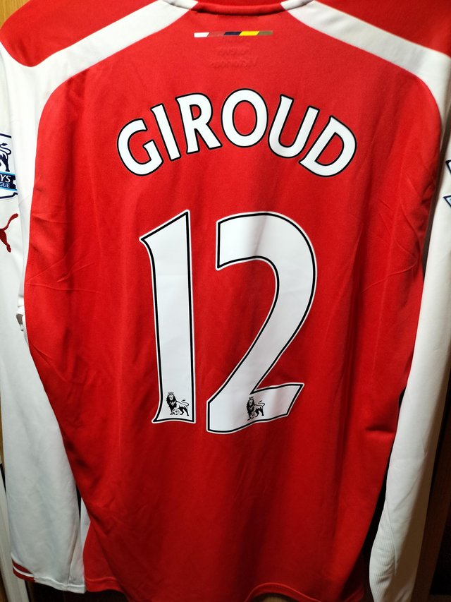 Preview of the first image of Arsenal Signed Giroud shirt.