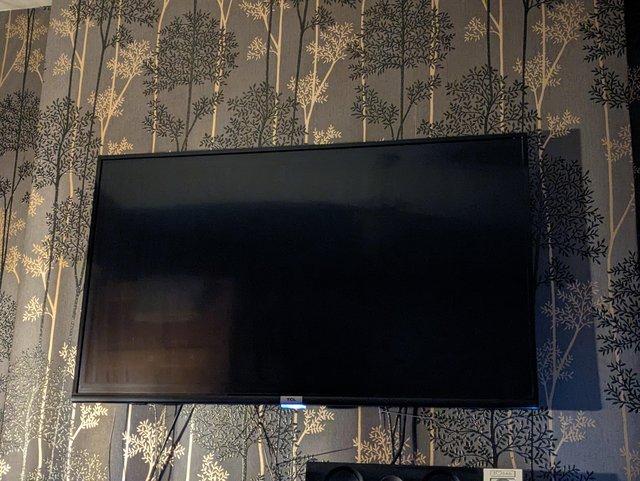 Preview of the first image of TCL 4k HDR no stand brackets Available.