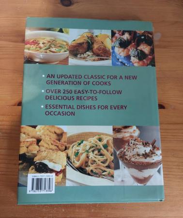 Image 2 of Hamlyn new all colour cookbook