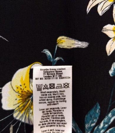 Image 16 of Wallis Black Sleeveless Summer Dress Floral Print Size 14