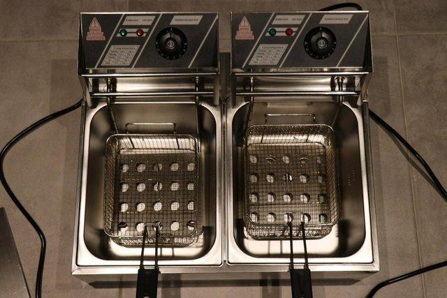 Image 3 of Double Deep Fryer 21.6L 5000W Easy Clean, Quick Fry, Large
