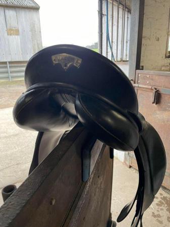 Image 3 of 18” wide black Kiefer Dressage saddle