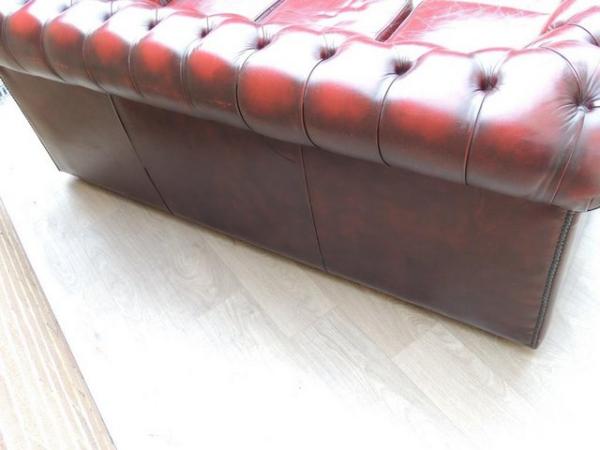 Image 14 of Luxury Chesterfield Vintage Sofa (UK Delivery)