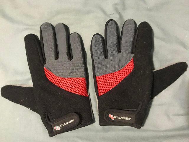 Preview of the first image of 'Challenge' Unisex Cold Weather Cycling Gloves Medium.