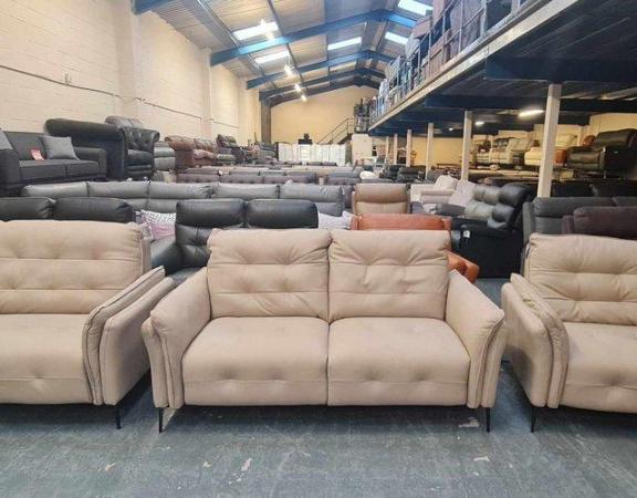 Image 13 of Bolzano cream leather 3+2 seater sofas and armchair