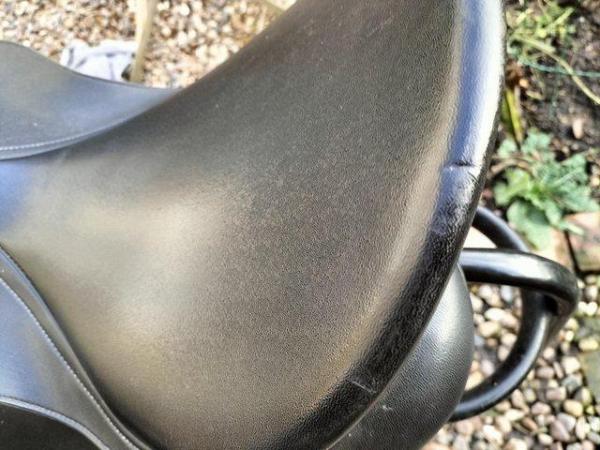 Image 3 of Bates Wintec 17.5" black GP saddle