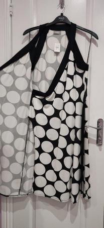Image 12 of New with Tags Wallis Summer Wrap Dress Size 16